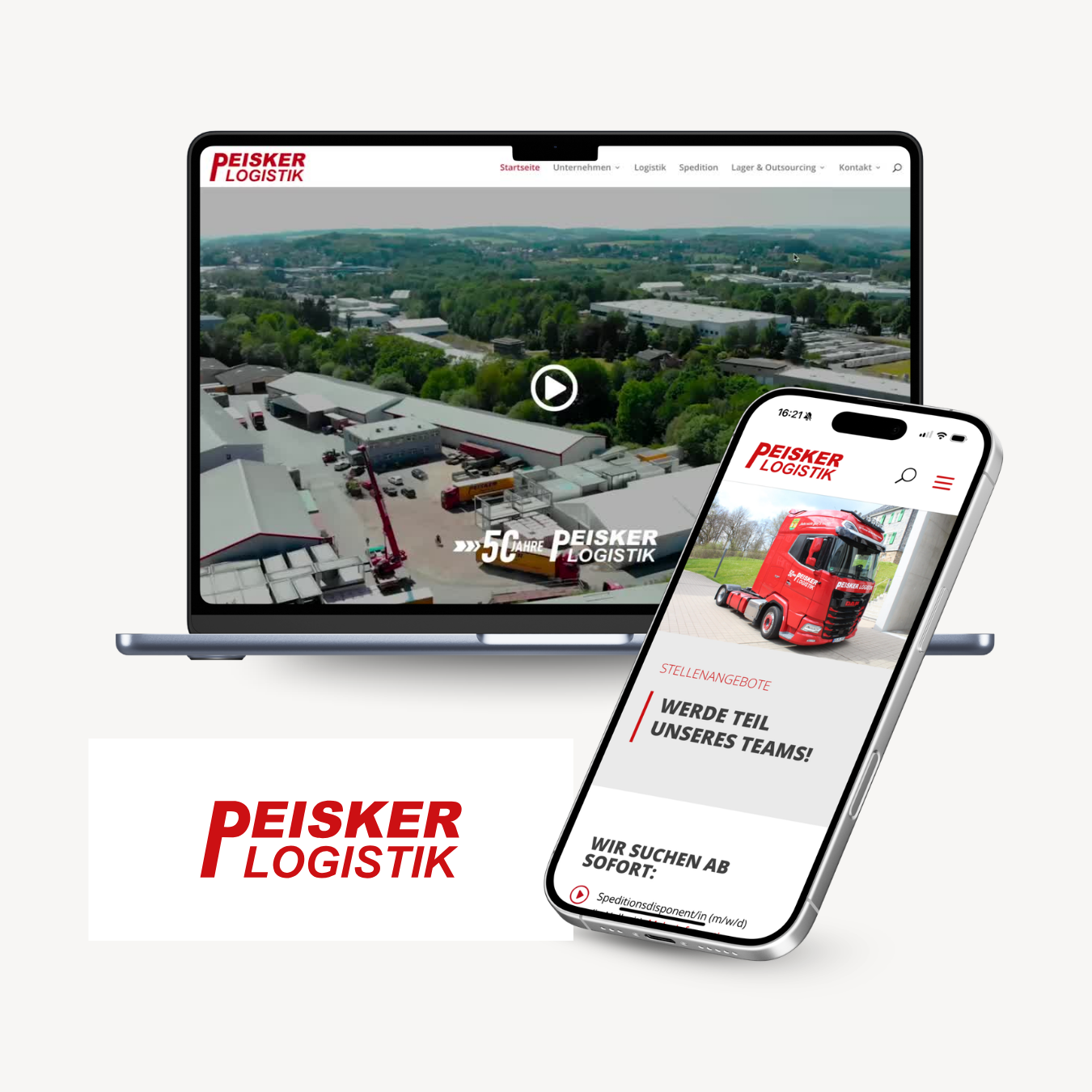 Ein Laptop und ein Smartphone zeigen die Website von Peisker Logistik mit Bildern von Logistikanlagen und dem Firmenlogo in Rot und Weiß.