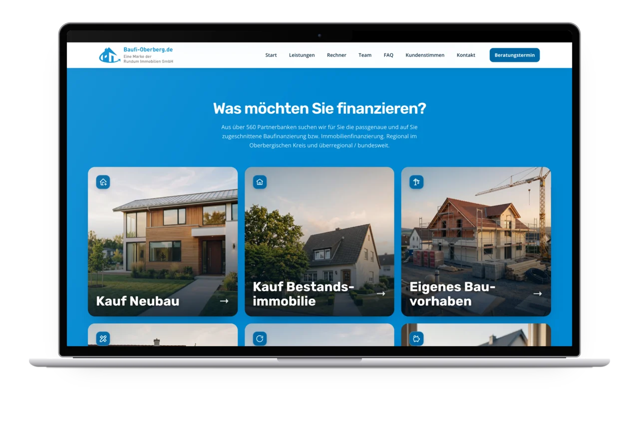 Die sechs Finanzierungswege der Startseite von Baufi Oberberg als Bildkacheln auf einem MacBook