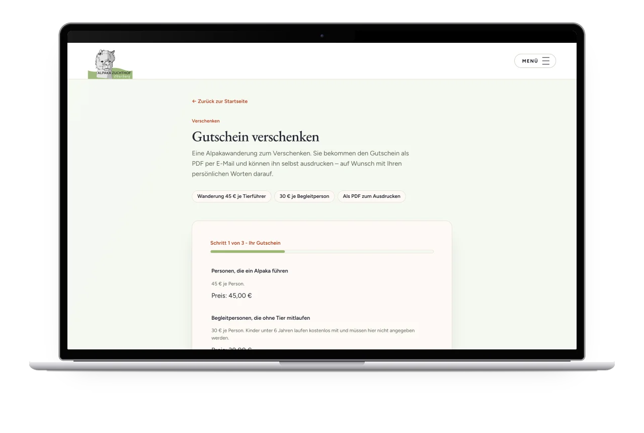 Der Gutscheinkauf für eine Alpakawanderung mit Preisberechnung auf einem MacBook