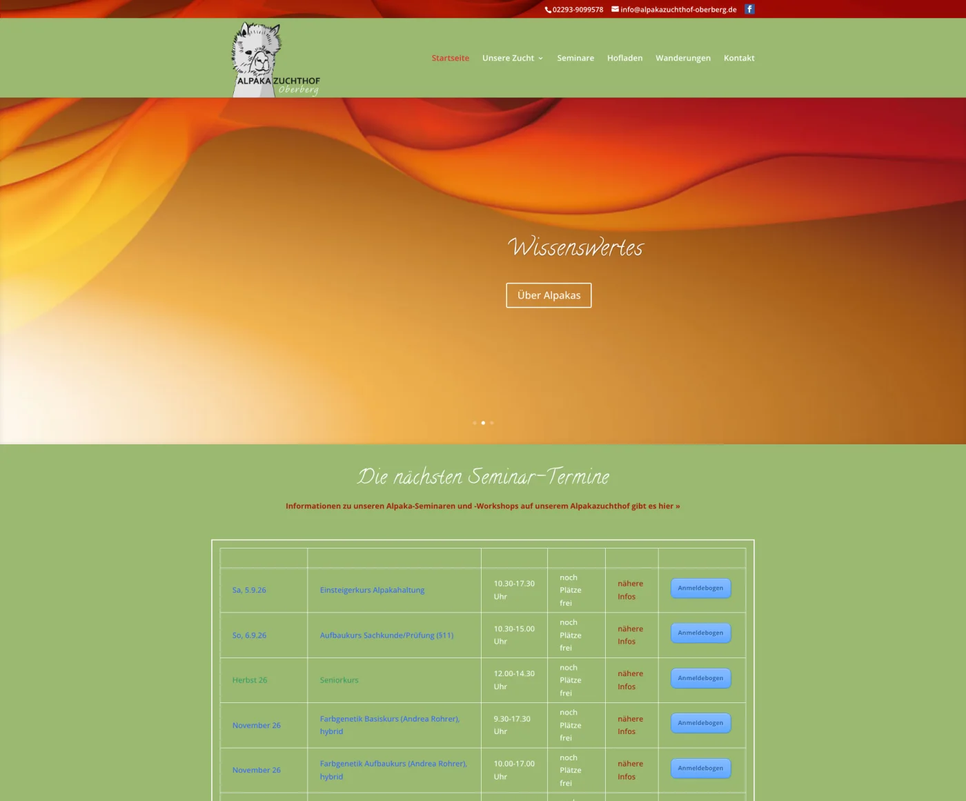 Die frühere Website des Alpakazuchthofs Oberberg mit Slider auf orangefarbenem Grund, Schreibschrift und einer Tabelle der Seminartermine